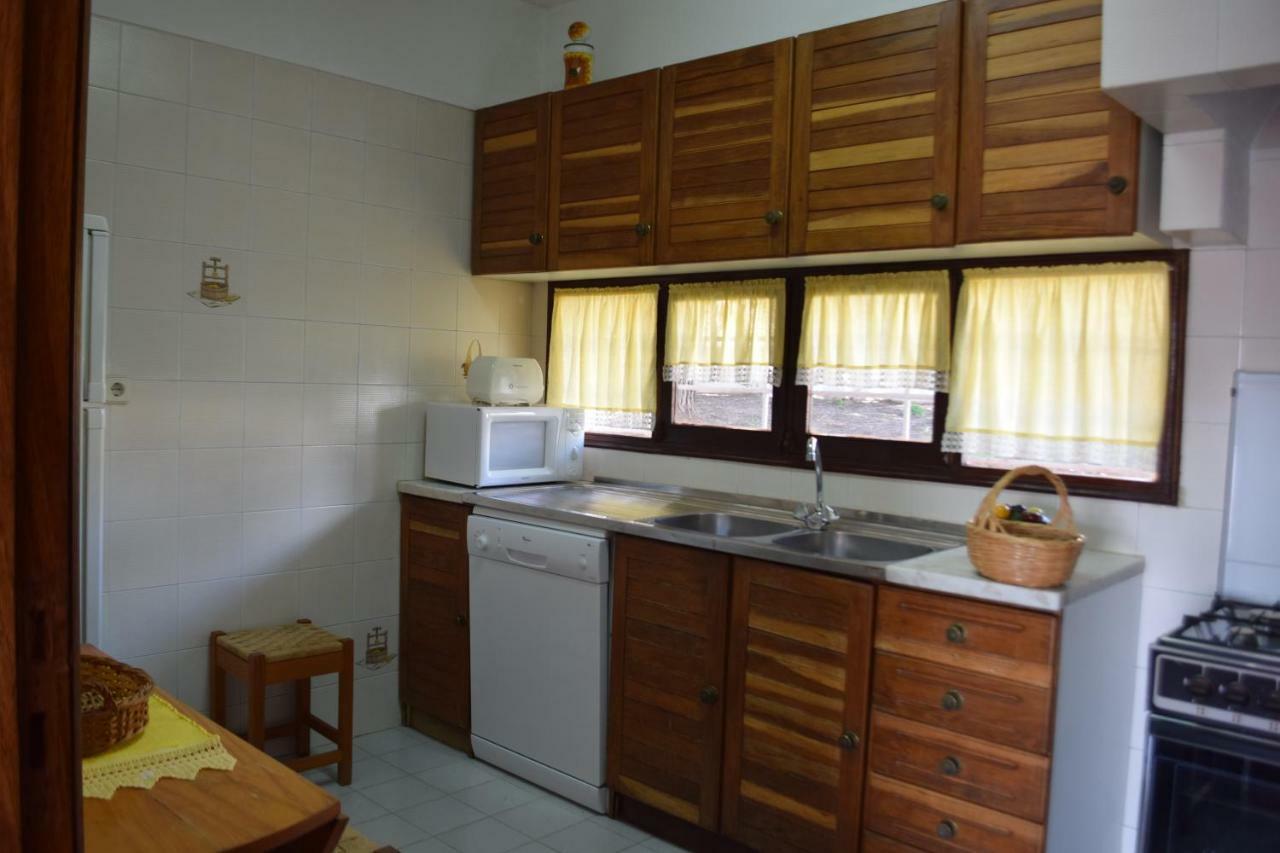 Apartamento T2 Com Piscina E Wifi A 350 Metros Da Praia Ольос де Агуа Екстериор снимка
