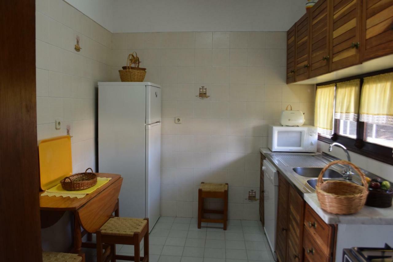 Apartamento T2 Com Piscina E Wifi A 350 Metros Da Praia Ольос де Агуа Екстериор снимка